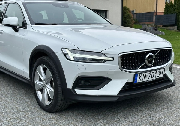 Volvo V60 Cross Country cena 127700 przebieg: 143500, rok produkcji 2021 z Płock małe 781